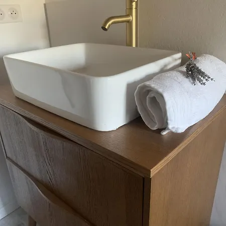 فندق مبيت وإفطار La Bastilac Terracotta 3*